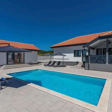 Villa Tria Žminj