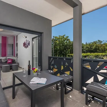 Villa Tria