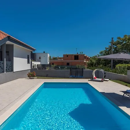 Villa Tria Žminj