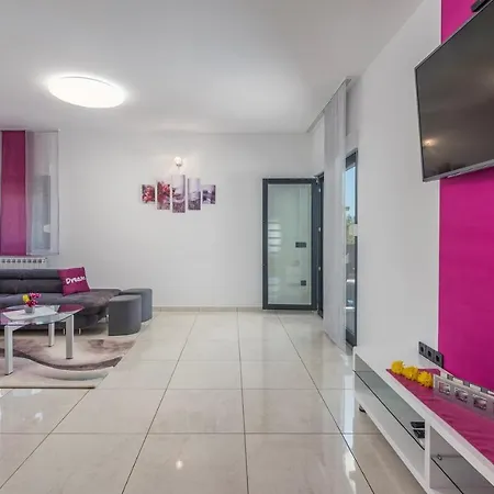 Tria Villa Žminj