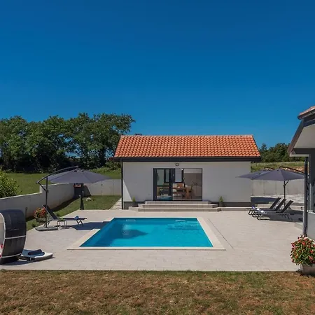Villa Tria Žminj